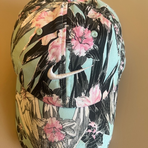 Nike Heritage 86 Floral Cap - Picture 4 of 13
